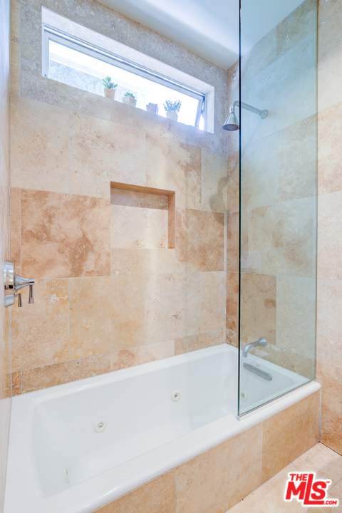 2448 Riverside Place Los Angeles, CA 90039 - Photo 28 of 52