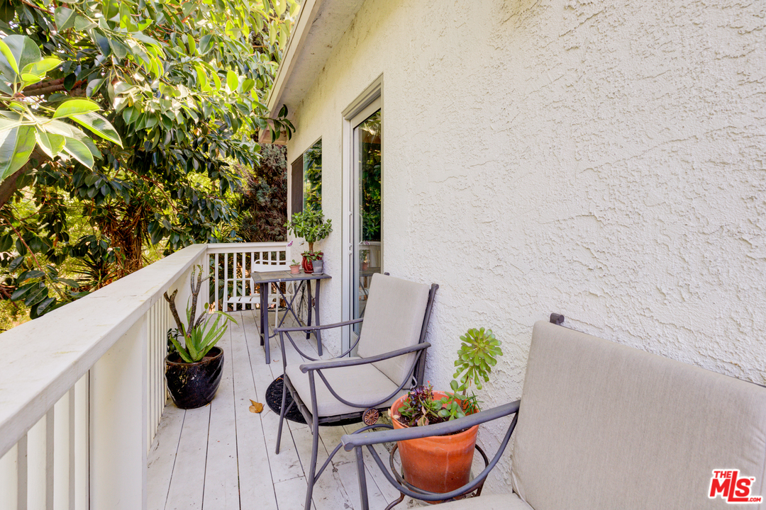 2448 Riverside Place Los Angeles, CA 90039 - Photo 31 of 52