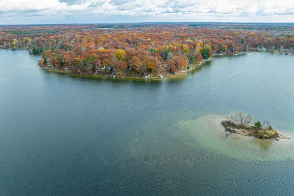 $599,900 | 10443 Midshore Drive, Unit 62, Mecosta, MI 49332