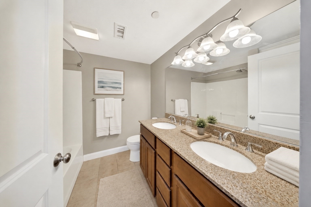 271 Draper Street, Unit 4 Fall River, MA 02724 - Photo 13 of 28