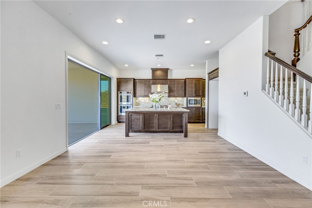 49 Heliotrope Lake Forest, CA 92630 - Photo 7 of 30