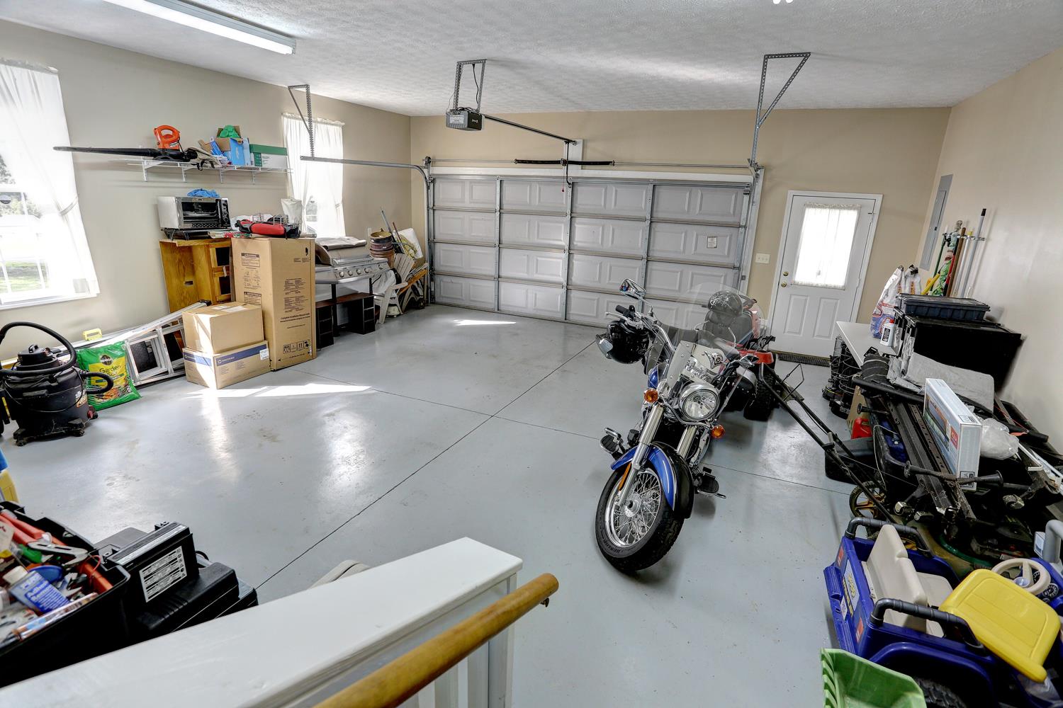 105 Lear Road Portland, TN 37148 - Photo 18 of 25 a view of a room with gym equipment