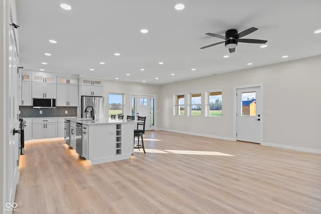 $1,250,000 | 1928 North 300th Street West, Greenfield, IN 46140