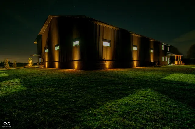 $1,250,000 | 1928 North 300th Street West, Greenfield, IN 46140