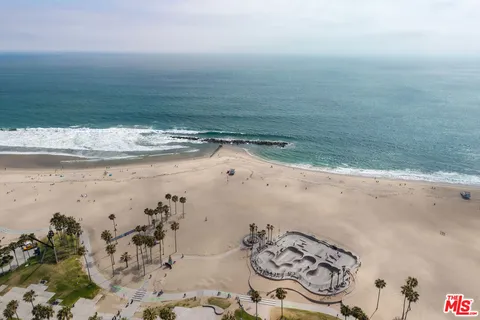 $7,695,000 | 33 26th Avenue, Venice, CA 90291