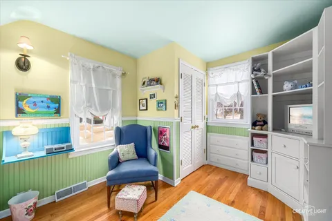 $549,000 | 145 E Road, Glen Ellyn, IL 60137