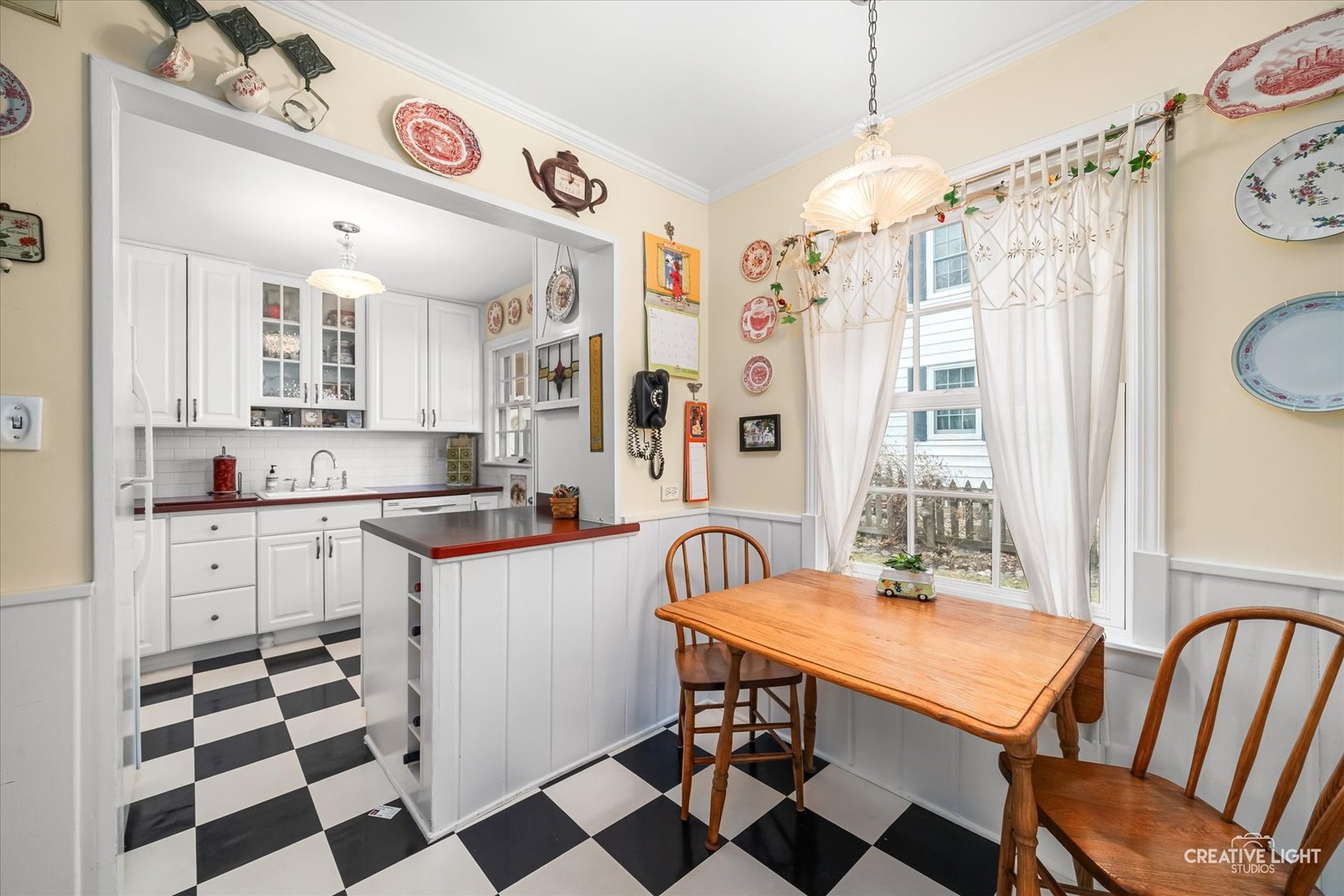 145 E Road Glen Ellyn, IL 60137 - Photo 9 of 27