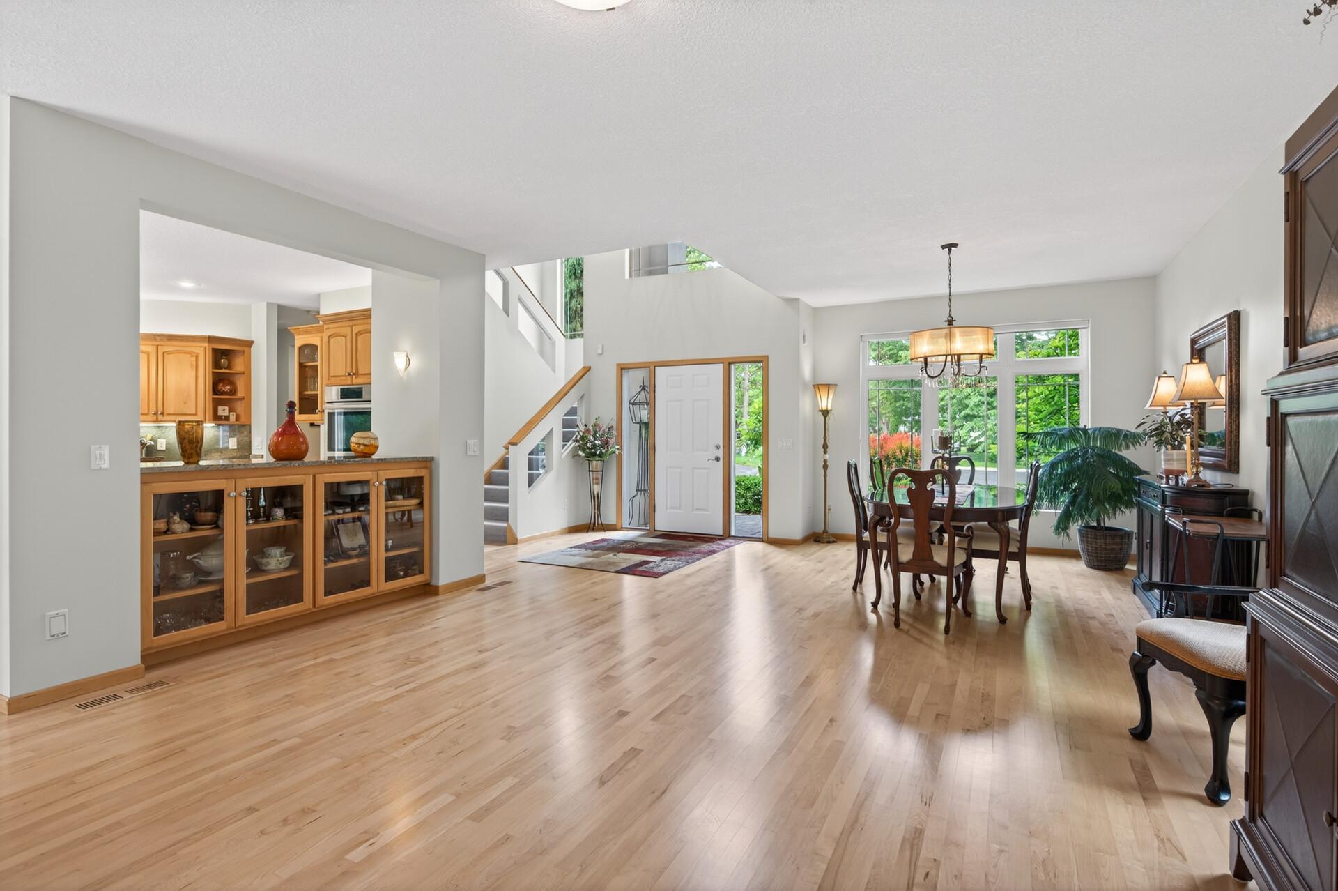 381 Del Rio Drive Chanhassen, MN 55317 - Photo 17 of 97