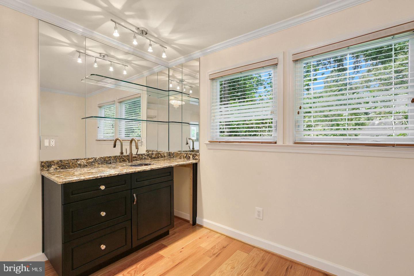 5934 Anniston Road Bethesda, MD 20817 - Photo 12 of 25 Wet Bar