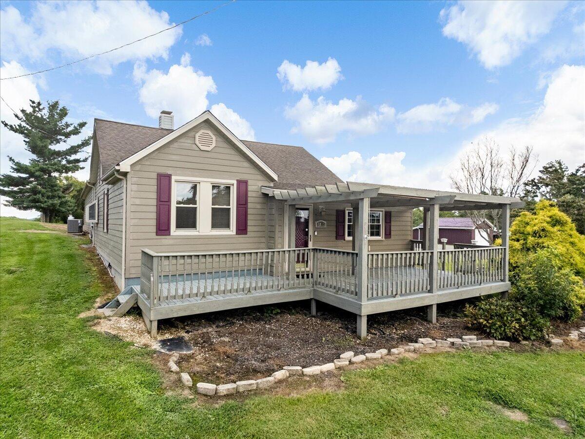 5833 Lyons Road Dublin, VA 24084 - Photo 3 of 87 03-1000040593