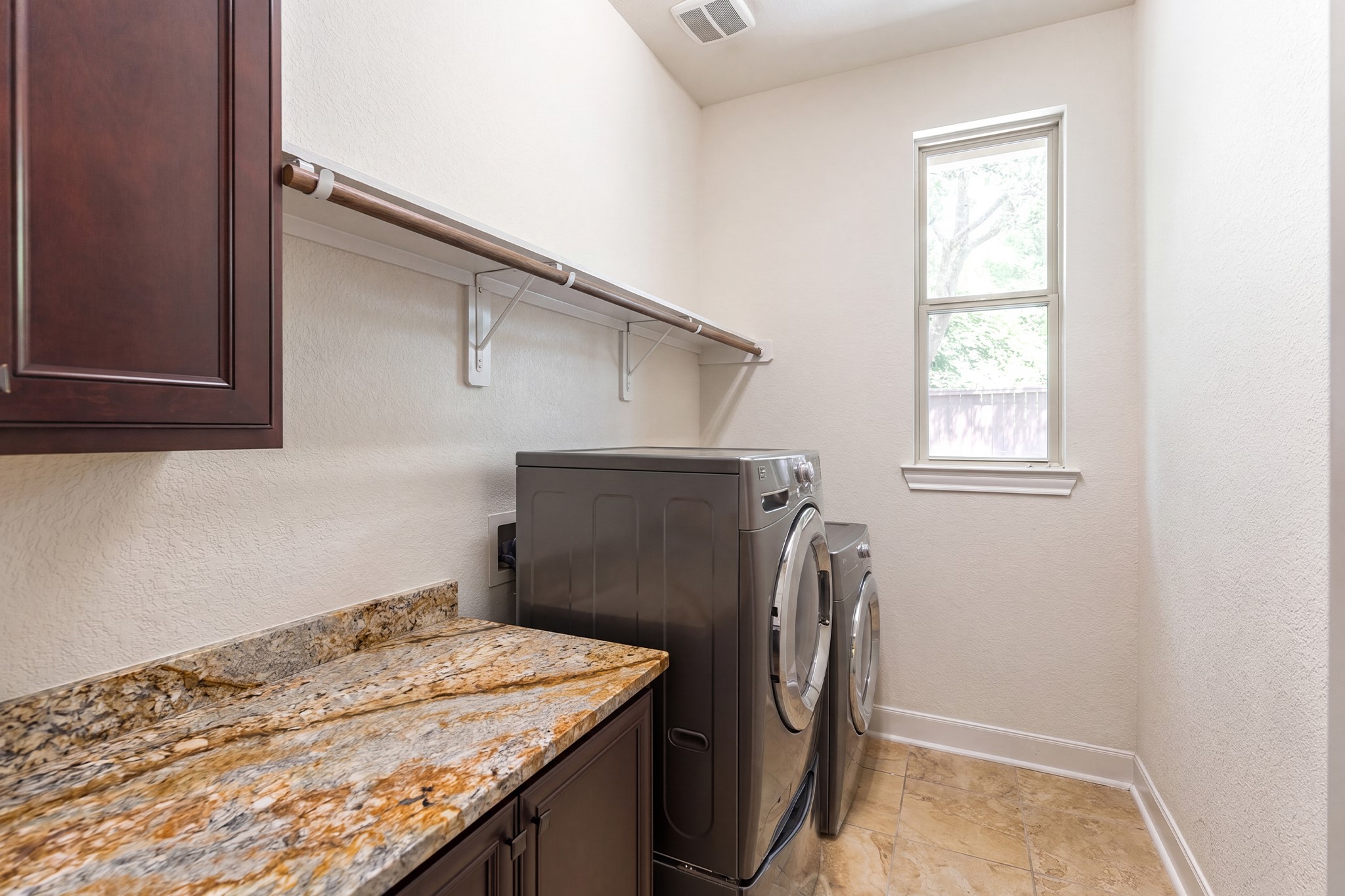 18 Sundown Ridge Place The Woodlands, TX 77375 - Photo 40 of 43