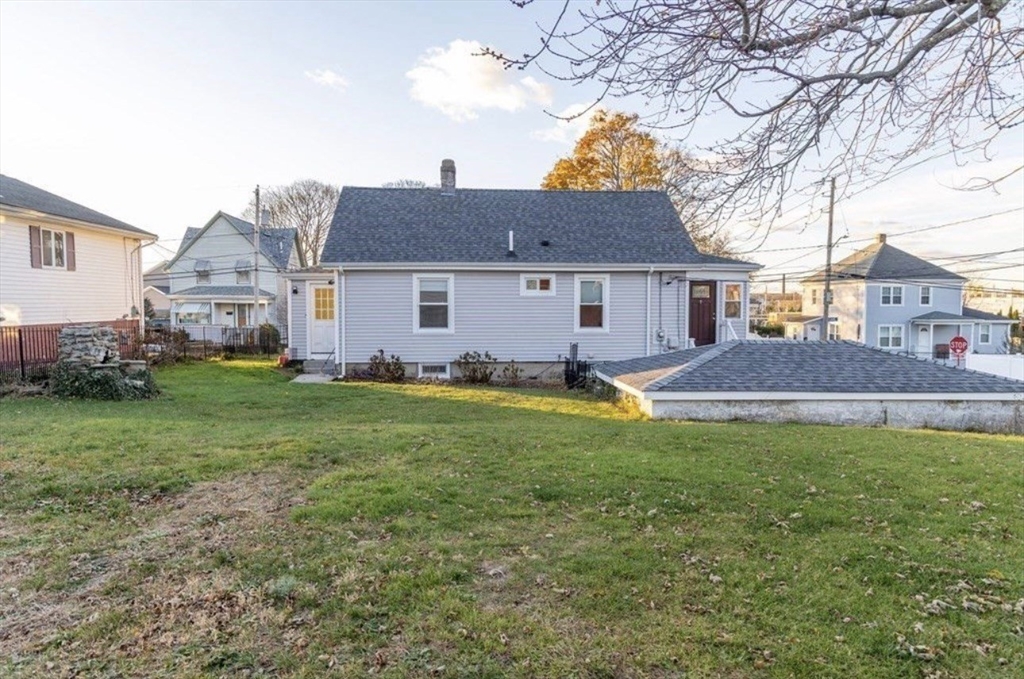 93 Lawton Street Fall River, MA 02721 - Photo 15 of 25