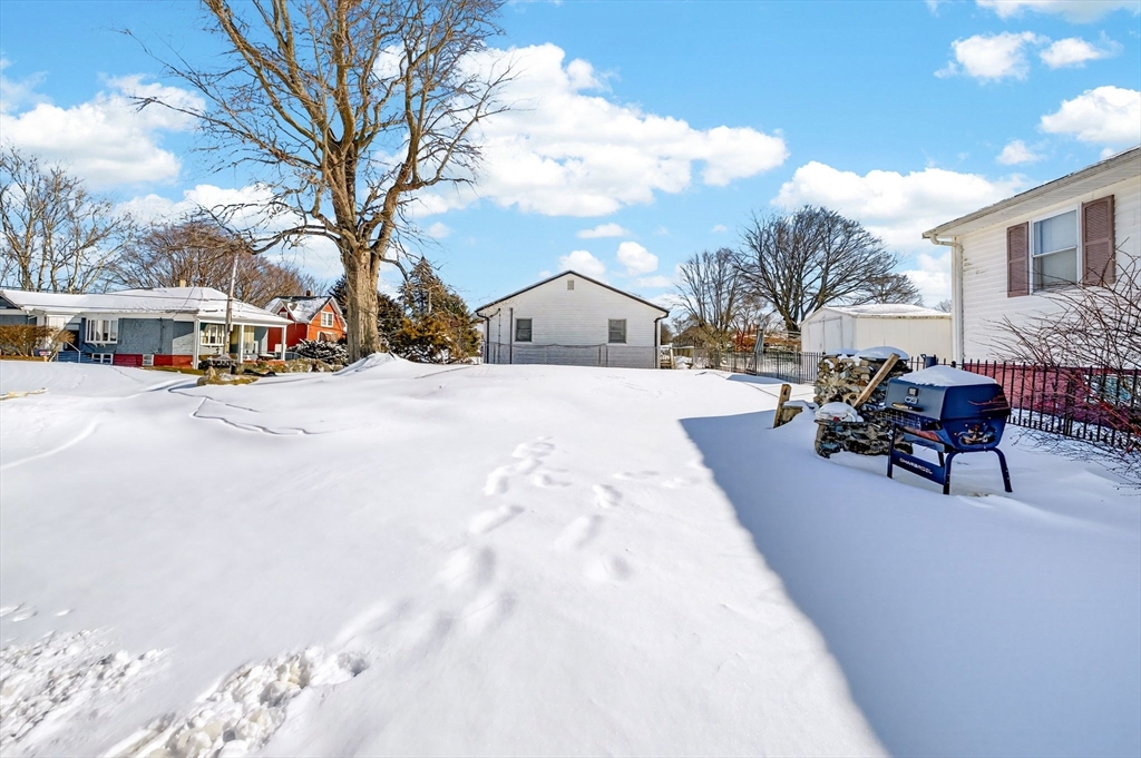 93 Lawton Street Fall River, MA 02721 - Photo 18 of 25