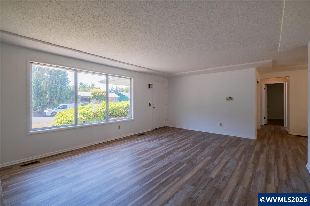 18441 Southeast Clinton Street Gresham, OR 97030 - Photo 9 of 47