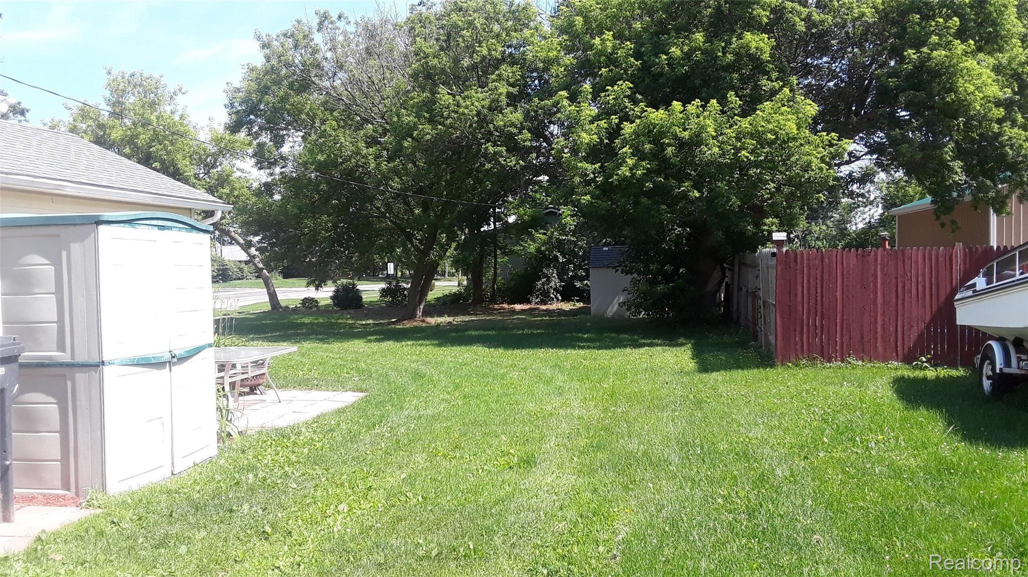 934 Griswold Street Howell, MI 48843 - Photo 21 of 26 20190701_112218.jpg