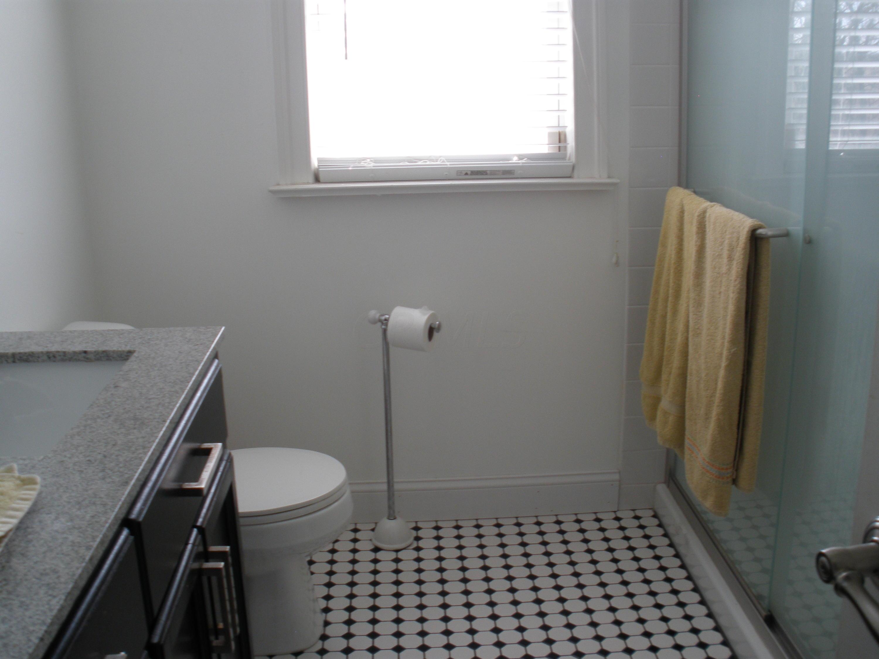 6712 Ridpath Road Grove City, OH 43123 - Photo 24 of 47 Full Bath