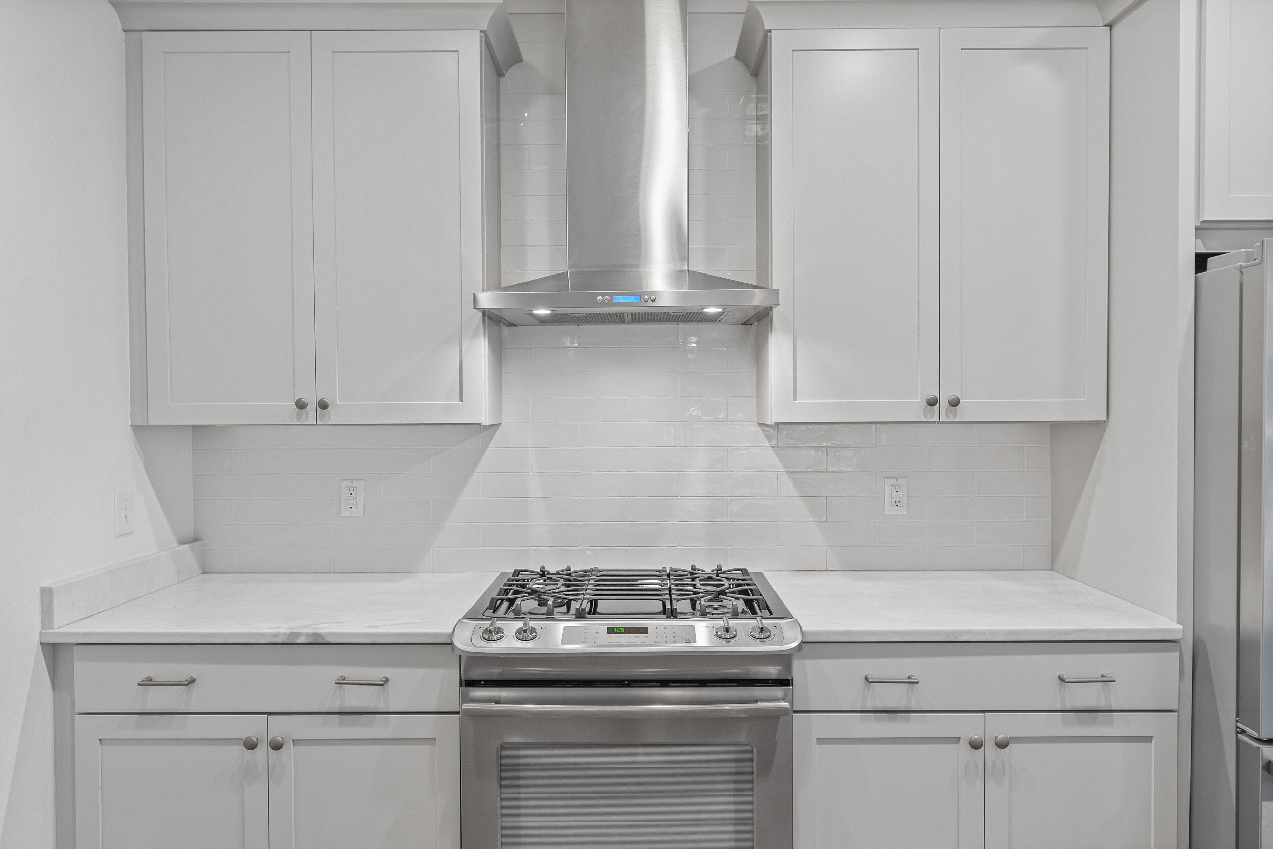 77 Cannonball Lane, Unit LOT (174) Inlet Beach, FL 32461 - Photo 13 of 46 a stove top oven sitting inside of a kitchen