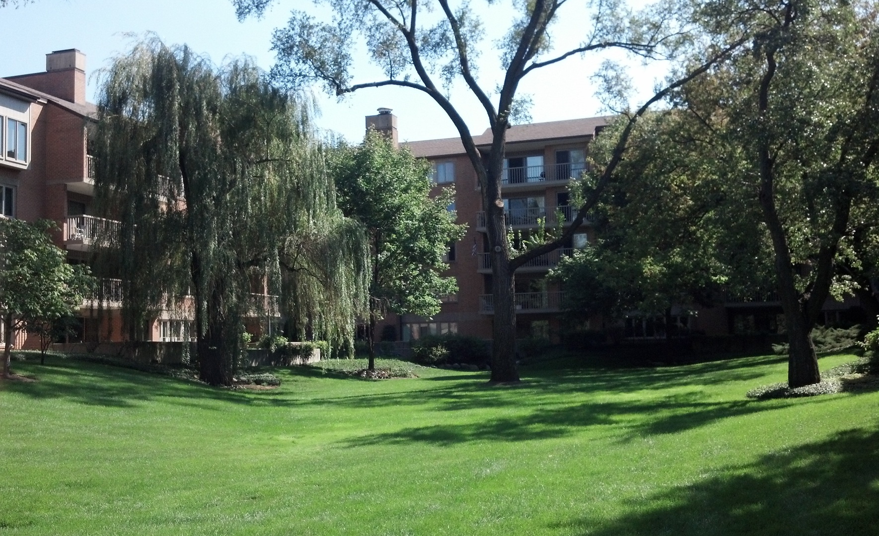 22 Park Lane, Unit 518 Park Ridge, IL 60068 - Photo 21 of 21 front view of a house with a yard
