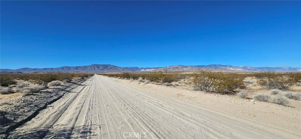 800 Green Rock Mine Road Lucerne Valley, CA 92356 - Photo 8 of 15