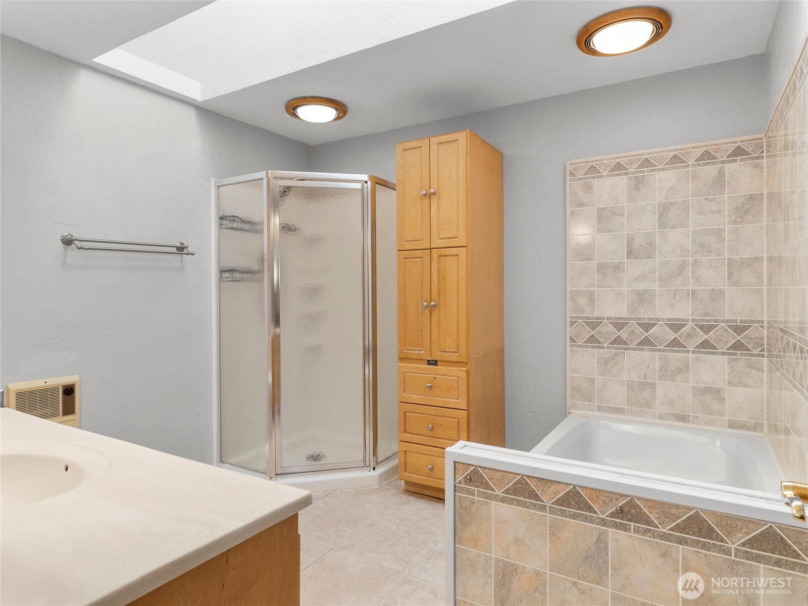 16035 42nd Avenue South SeaTac, WA 98188 - Photo 25 of 40