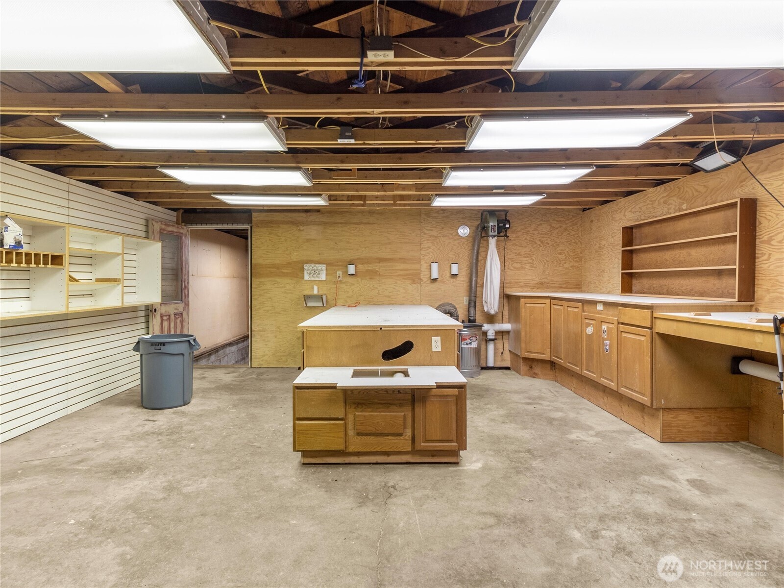 16035 42nd Avenue South SeaTac, WA 98188 - Photo 36 of 40