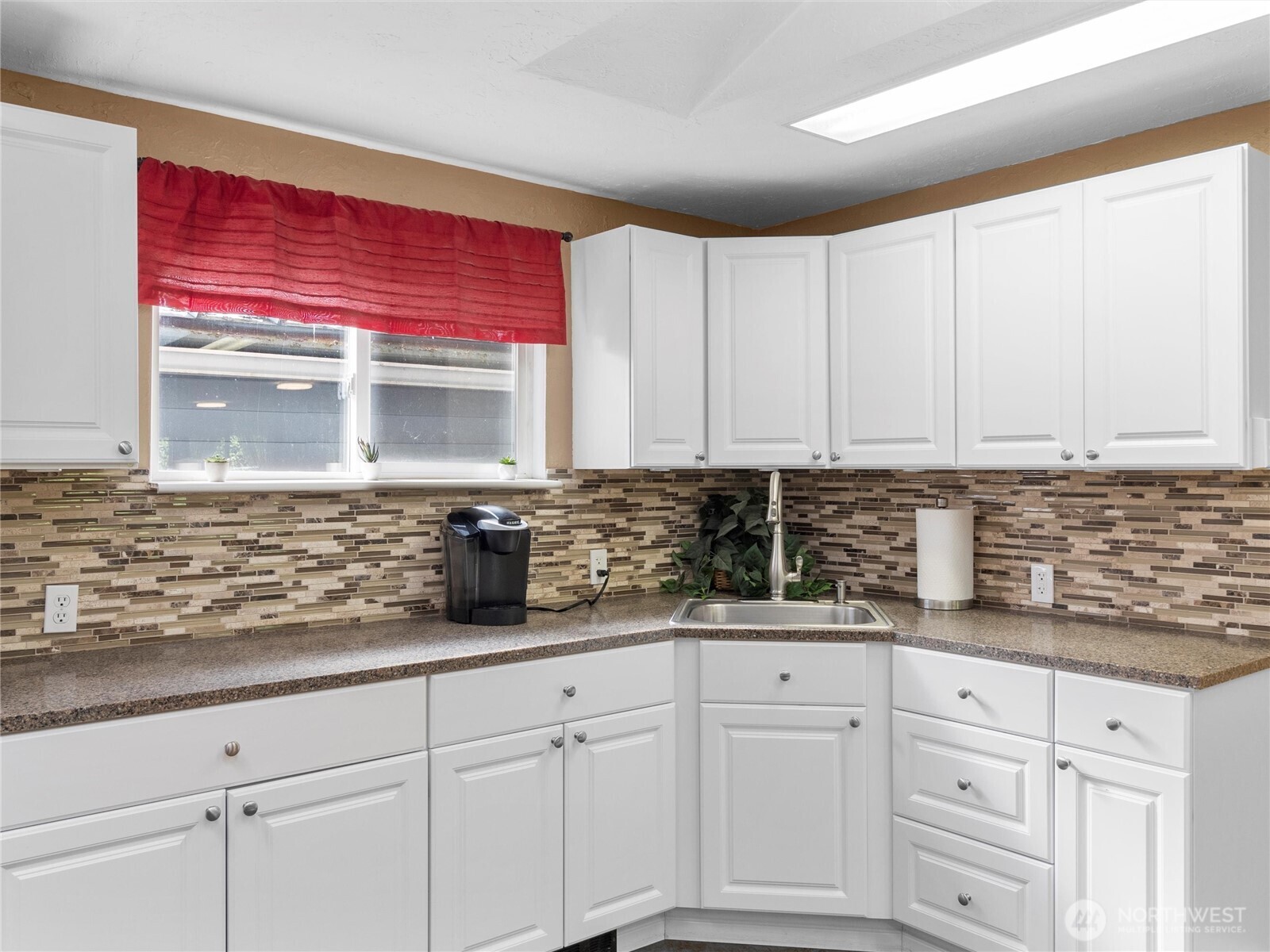 16035 42nd Avenue South SeaTac, WA 98188 - Photo 10 of 40