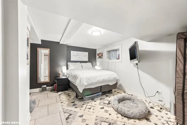 $2,300 | 1621 North McVicker Avenue, Unit 2, Chicago, IL 60639