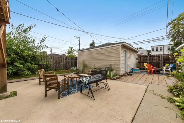 $2,300 | 1621 North McVicker Avenue, Unit 2, Chicago, IL 60639