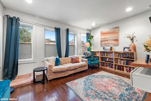 $2,300 | 1621 North McVicker Avenue, Unit 2, Chicago, IL 60639