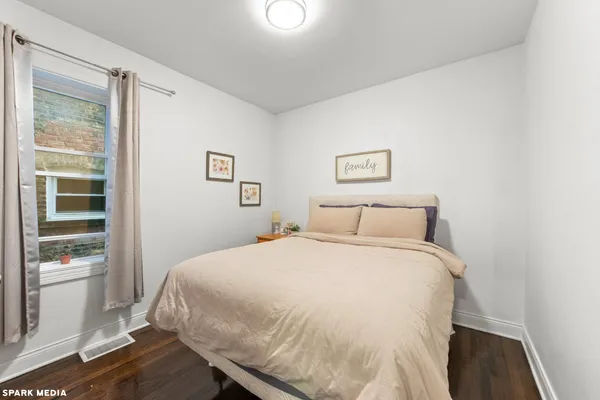 $2,300 | 1621 North McVicker Avenue, Unit 1, Chicago, IL 60639