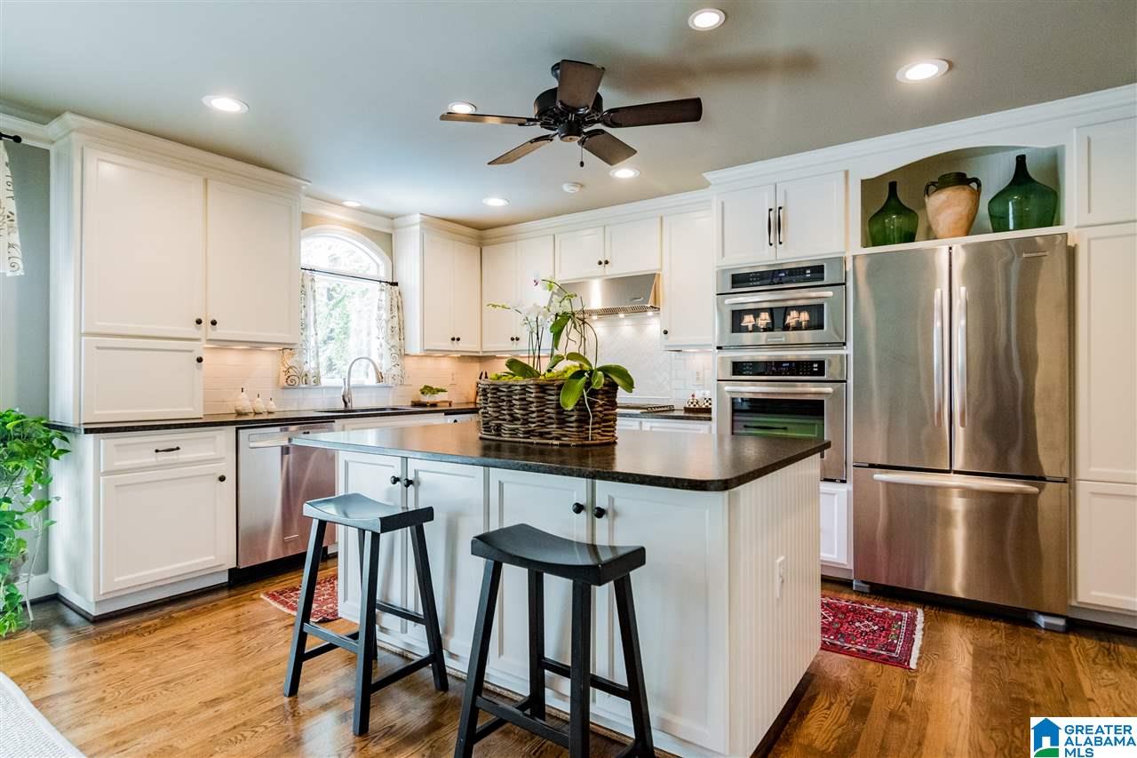 3805 Spring Valley Circle Birmingham, AL 35223 - Photo 8 of 39