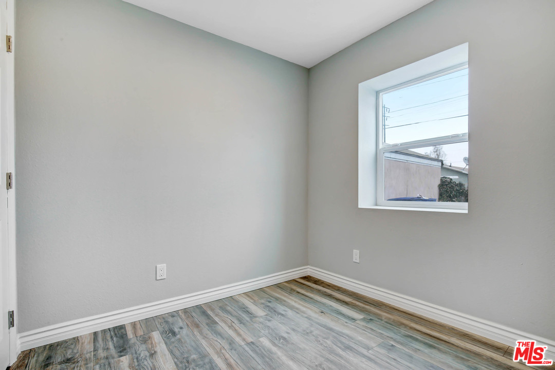 3331 Spruce Street Riverside, CA 92501 - Photo 12 of 13
