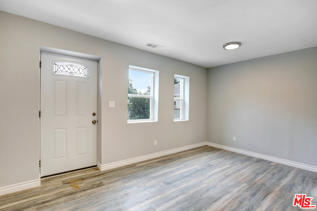 3331 Spruce Street Riverside, CA 92501 - Photo 5 of 13
