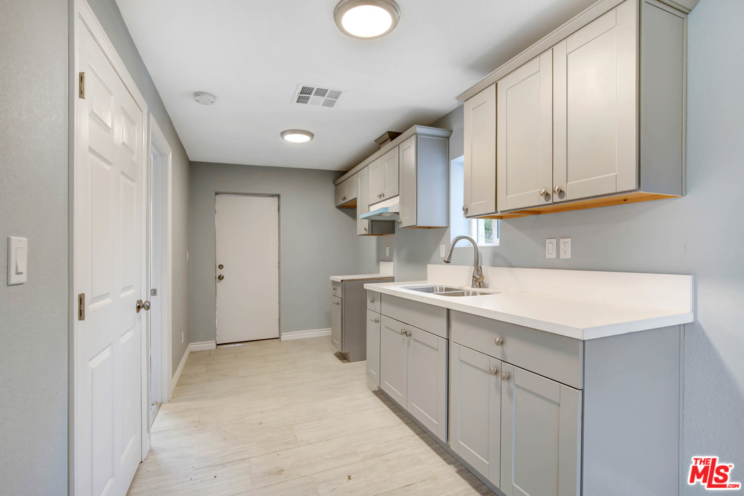 3331 Spruce Street Riverside, CA 92501 - Photo 7 of 13