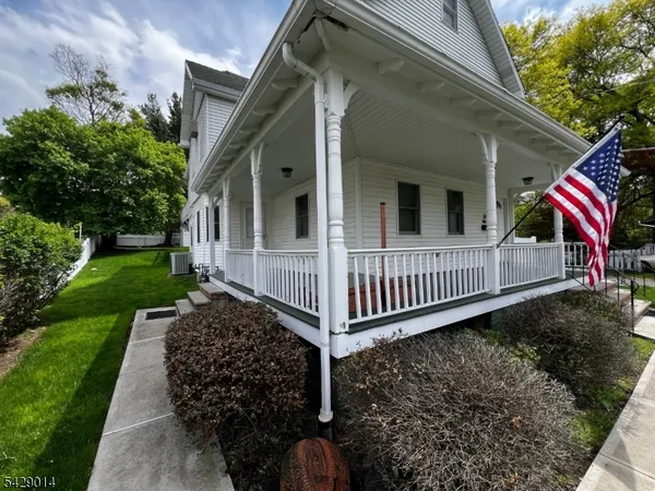 $3,000 | 10 Jacobus Avenue, Unit 1, Little Falls, NJ 07424