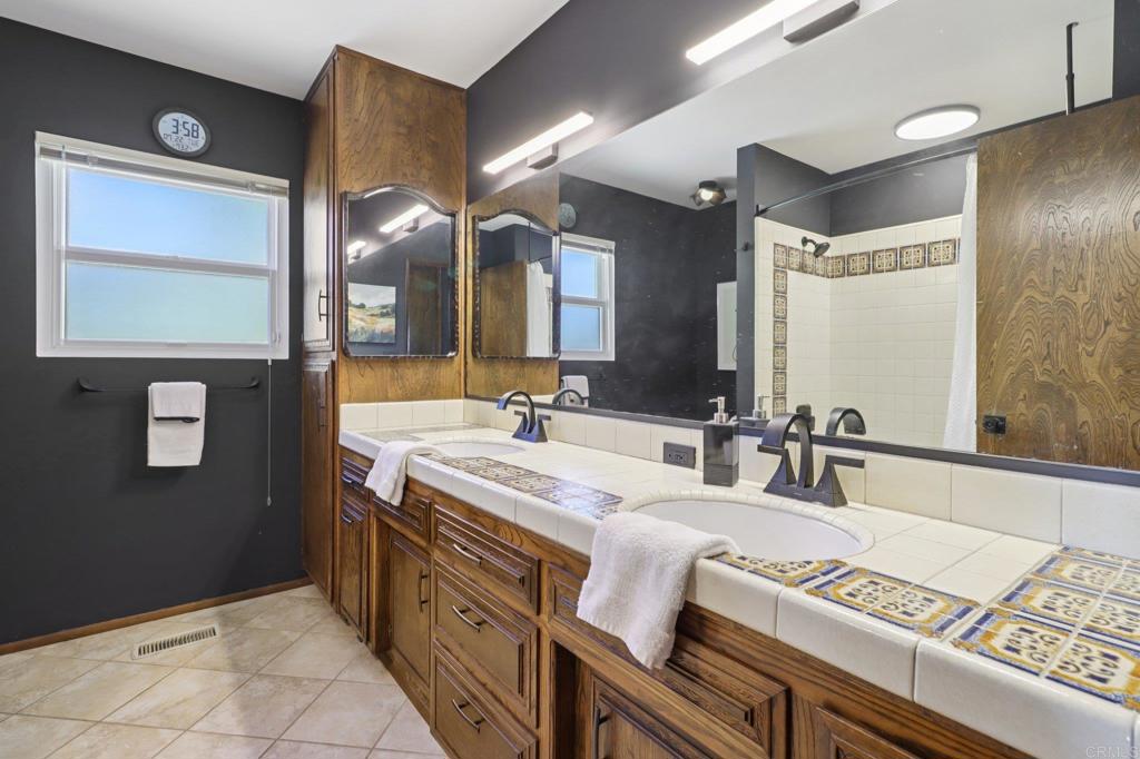 2073 Elevado Road Vista, CA 92084 - Photo 31 of 73