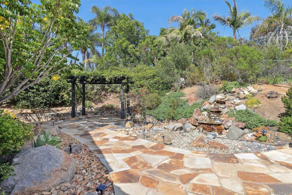 2073 Elevado Road Vista, CA 92084 - Photo 48 of 73