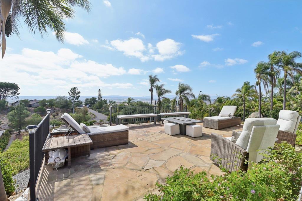 2073 Elevado Road Vista, CA 92084 - Photo 49 of 73