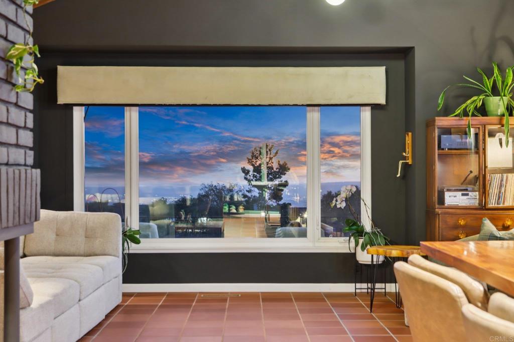 2073 Elevado Road Vista, CA 92084 - Photo 10 of 73