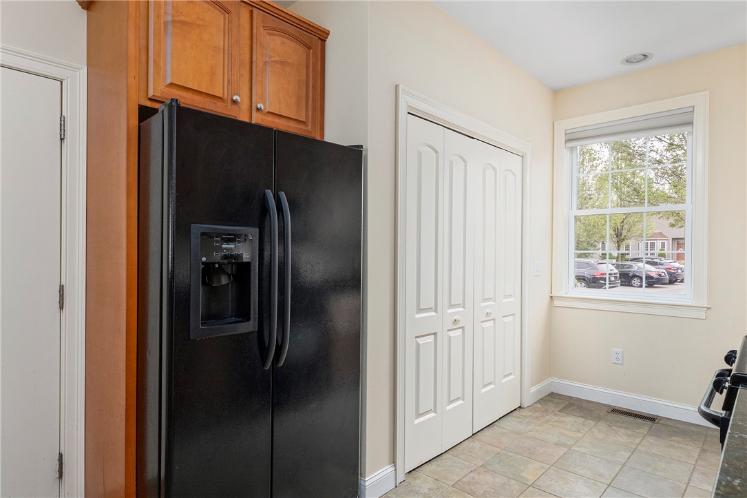 315 Old River Road, Unit 11 Lincoln, RI 02838 - Photo 11 of 27