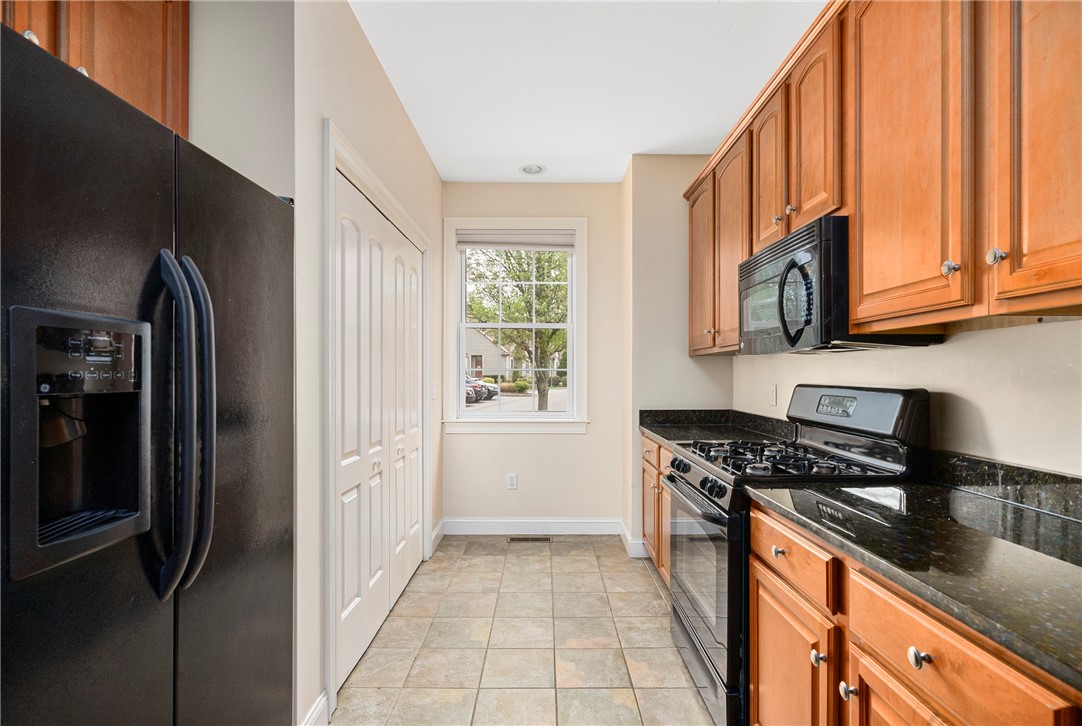 315 Old River Road, Unit 11 Lincoln, RI 02838 - Photo 8 of 27