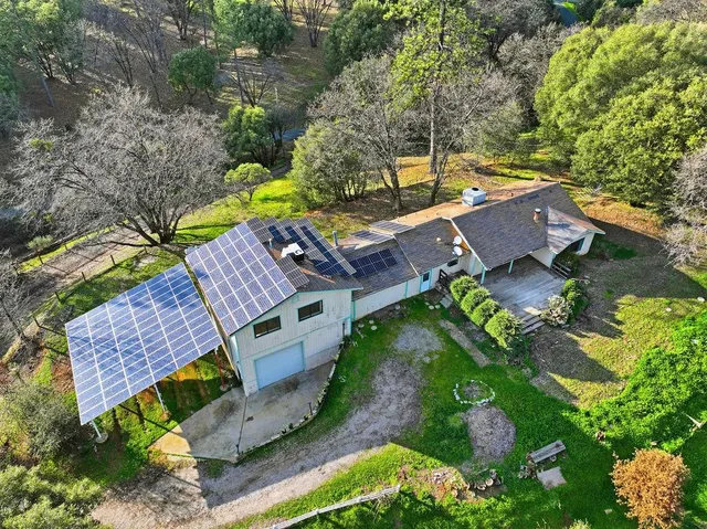 $355,000 | 20085 Woodbury Drive, Grass Valley, CA 95949