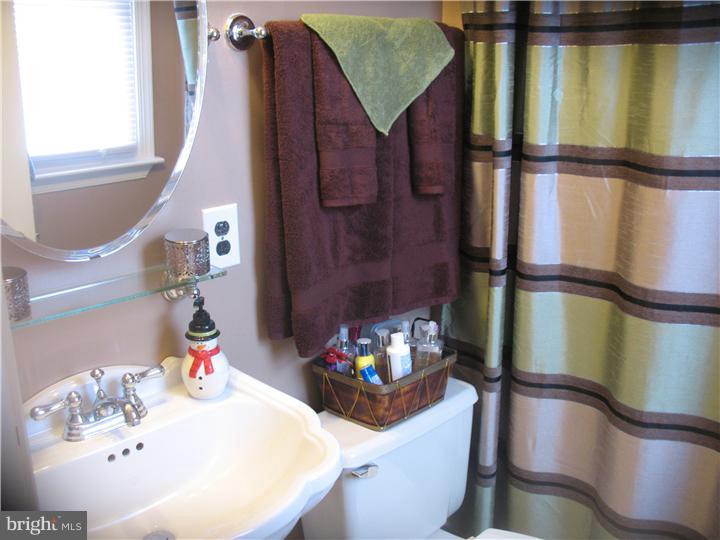 701 Welsh Road Philadelphia, PA 19115 - Photo 12 of 25 Master Bathroom
