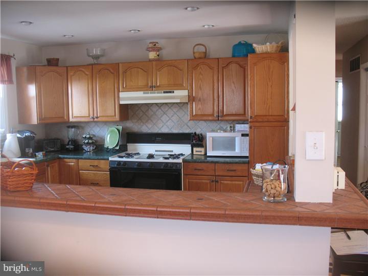 701 Welsh Road Philadelphia, PA 19115 - Photo 8 of 25 Kitchen