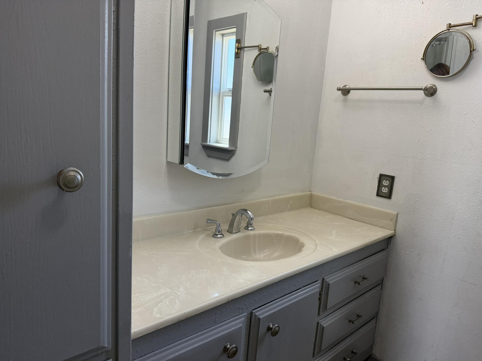 301 Freeman Road, Unit 70 Central Point, OR 97502 - Photo 16 of 39