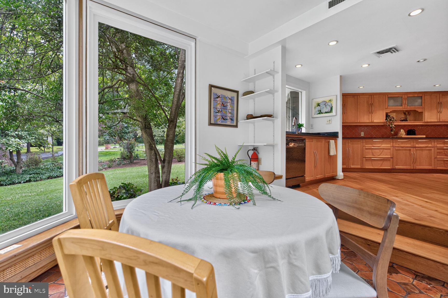 1118 Orchard Way Silver Spring, MD 20904 - Photo 20 of 56 Breakfast room/sunroom