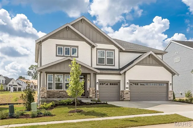 $705,900 | 6730 Snowy Owl Lane, St. Louis, MO 63123
