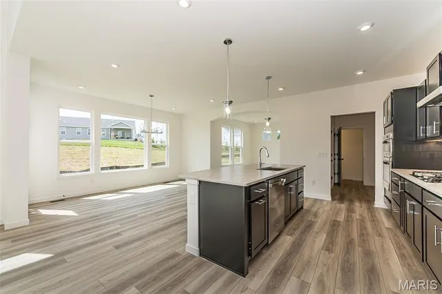 $705,900 | 6730 Snowy Owl Lane, St. Louis, MO 63123