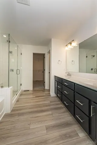 $705,900 | 6730 Snowy Owl Lane, St. Louis, MO 63123