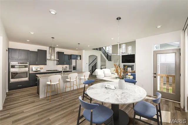 $705,900 | 6730 Snowy Owl Lane, St. Louis, MO 63123